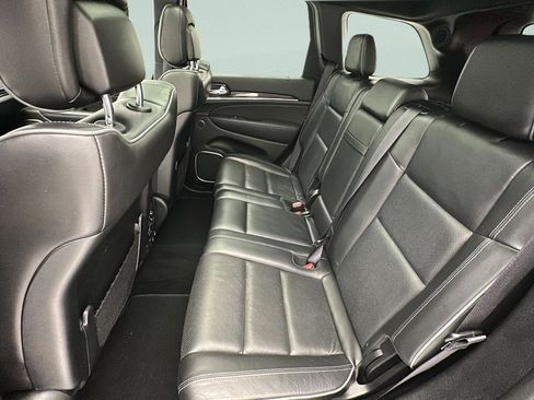 Used 2019 Jeep Grand Cherokee Overland AWD/4WD image 10