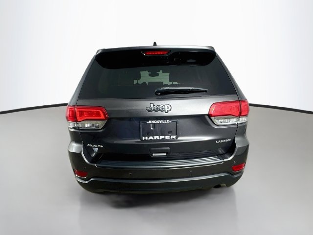 Used 2018 Jeep Grand Cherokee Laredo AWD/4WD image 9