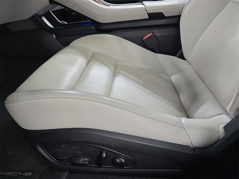 Used 2020 Porsche Taycan 4S image 23