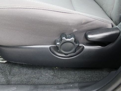 Used 2019 Toyota Tacoma TRD Sport image 31