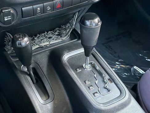 Used 2013 Jeep Wrangler Sport AWD/4WD image 19