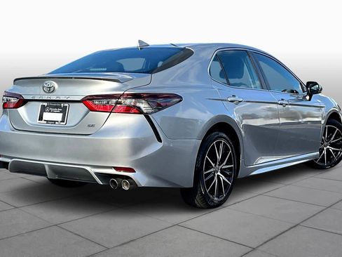 Used 2023 Toyota Camry SE image 12
