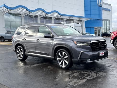 Certified 2023 Honda Pilot Elite image 3