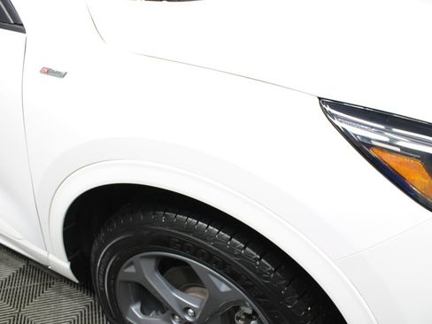 Used 2024 Ford Escape ST-Line w/ Tech Pack #1 AWD/4WD image 35
