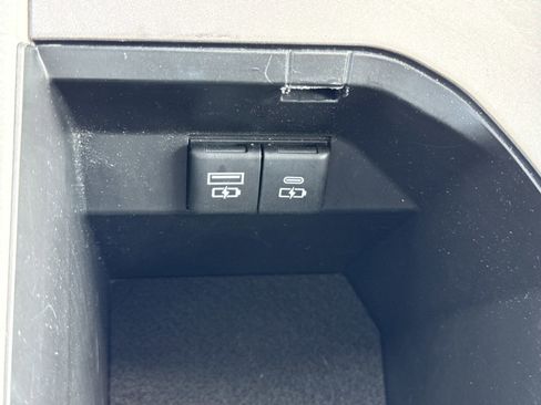 Used 2023 Toyota Camry LE image 25