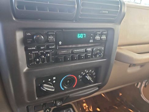 Used 2000 Jeep Wrangler Sahara image 24