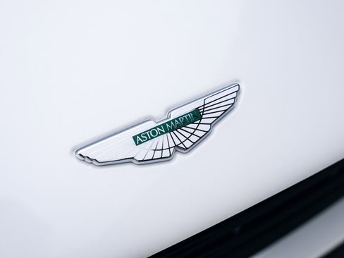 Used 2020 Aston Martin DB11 Volante image 18