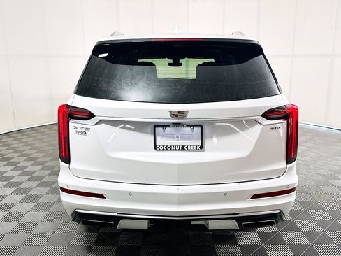 Used 2021 Cadillac XT6 Premium Luxury FWD image 4