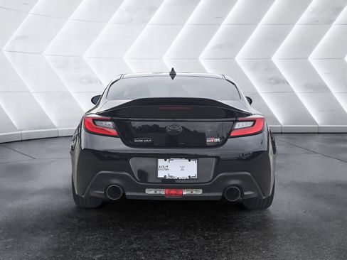 Used 2022 Toyota GR86 Premium image 4