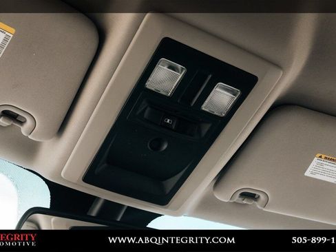 Used 2018 RAM 2500 SLT AWD/4WD image 35