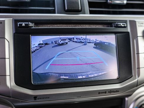 Used 2018 Toyota 4Runner SR5 Premium image 14