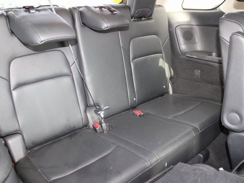 Used 2022 Nissan Pathfinder SL w/ SL Premium Package image 18