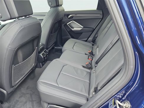 New 2025 Audi Q3 2.0T Premium image 22
