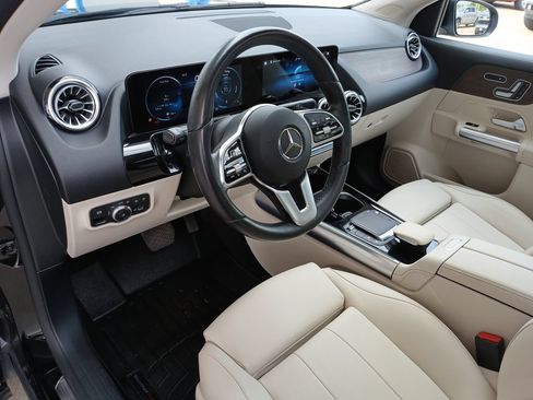 Used 2022 Mercedes-Benz GLA 250 4MATIC image 10