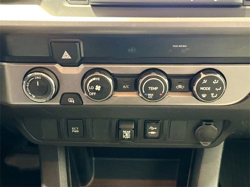 Certified 2019 Toyota Tacoma SR5 image 12