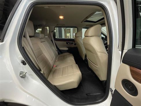 Used 2018 Honda CR-V Touring image 32