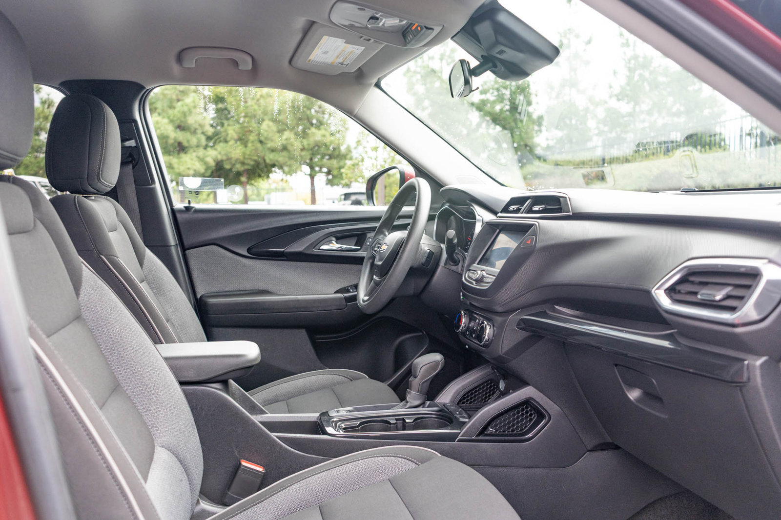 Used 2023 Chevrolet TrailBlazer LT FWD image 21