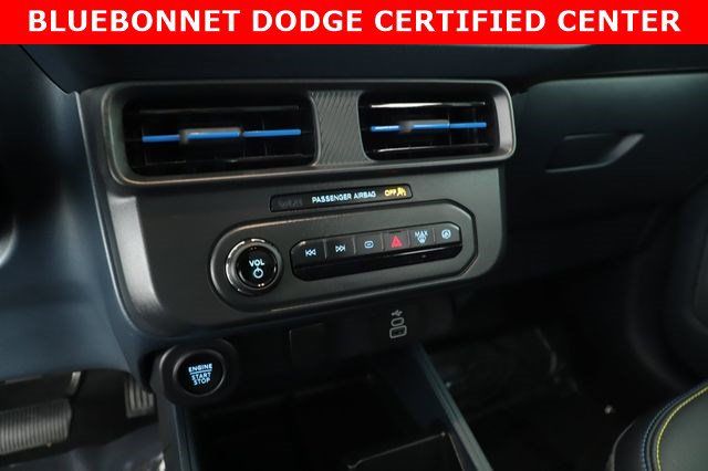 Used 2025 Ford Maverick Lobo AWD/4WD image 13