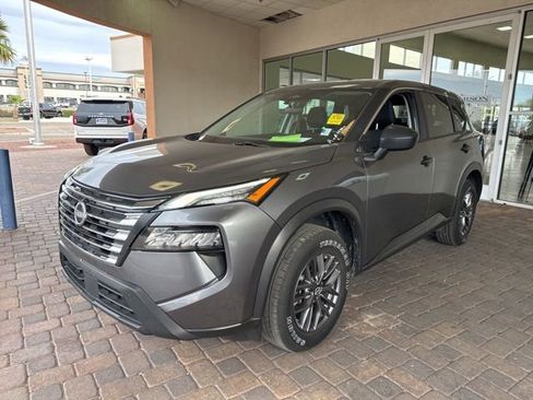 Used 2024 Nissan Rogue S image 1