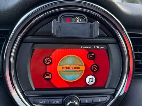 Used 2019 MINI Cooper S w/ Premium Package image 23