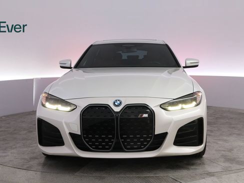 Used 2022 BMW i4 eDrive40 w/ M Sport Package RWD image 12