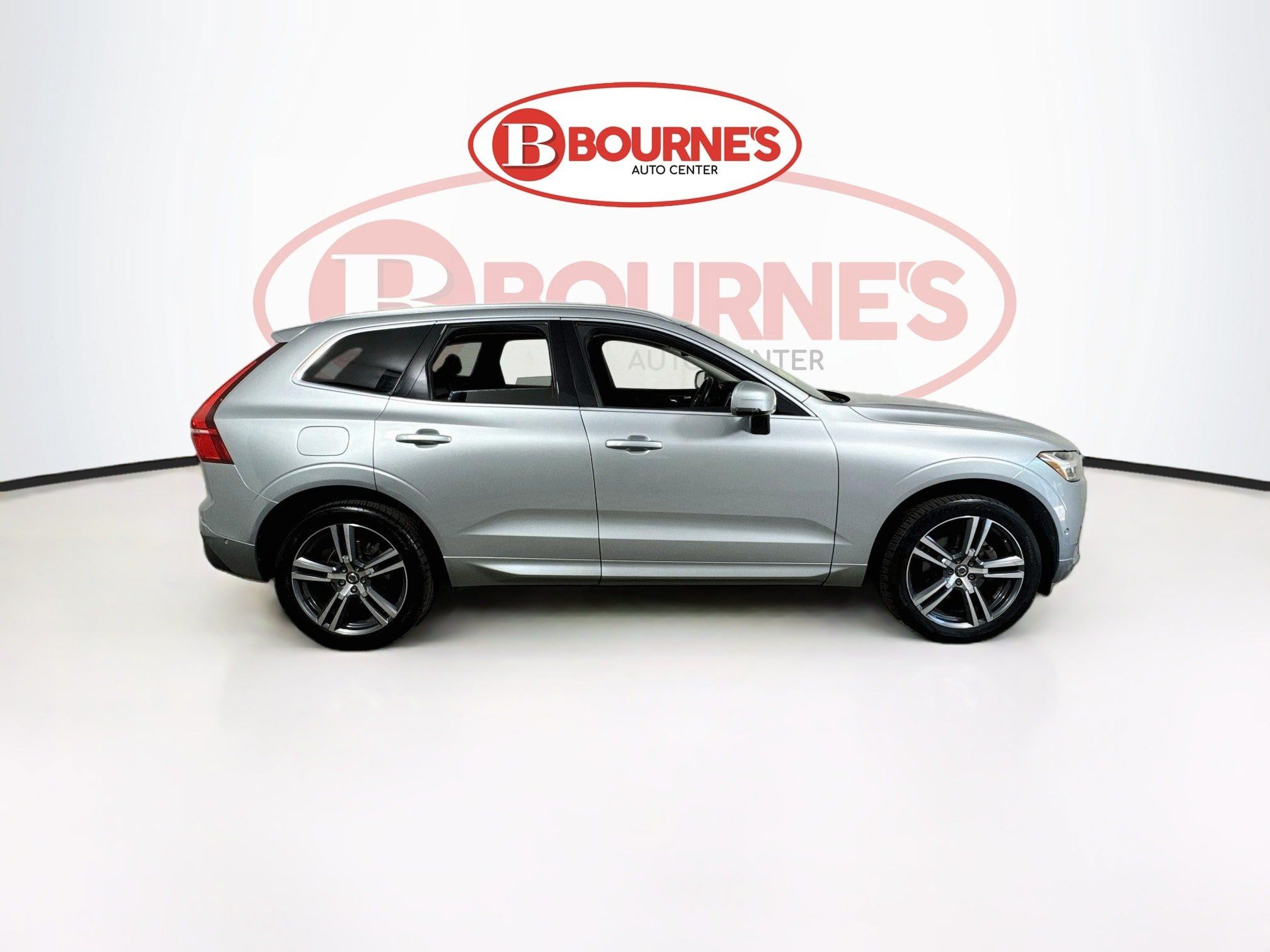 Used 2018 Volvo XC60 T5 Momentum w/ Vision Package AWD/4WD image 27