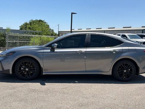 New 2026 Toyota Camry SE FWD image 10