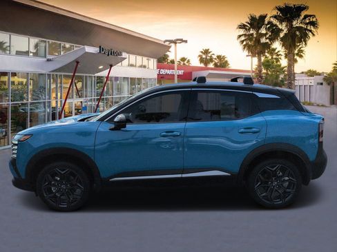 Used 2026 Nissan Kicks SR FWD image 6