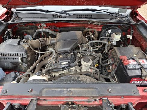 Certified 2018 Toyota Tacoma SR w/ SR Convenience Package image 27