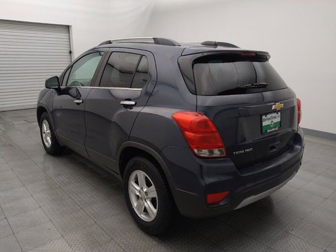 Used 2018 Chevrolet Trax LT w/ LT Convenience Package image 5