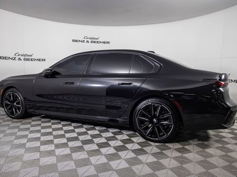 Used 2023 BMW 740i RWD image 11
