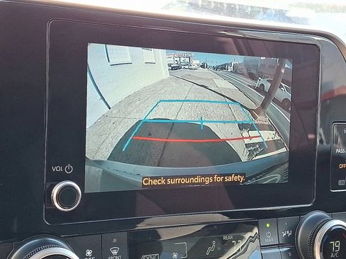 Certified 2024 Toyota Highlander LE image 18