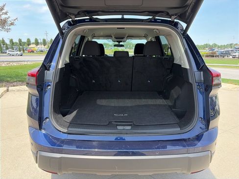 Used 2025 Nissan Rogue SV FWD image 53