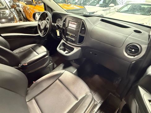 Used 2018 Mercedes-Benz Metris Passenger image 11