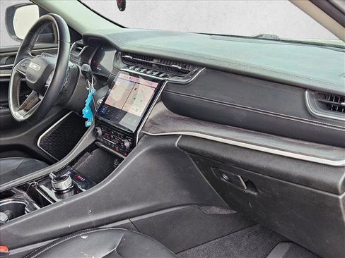 Used 2022 Jeep Grand Cherokee L Limited image 21