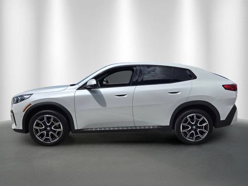 Used 2026 BMW X2 xDrive28i AWD/4WD image 6