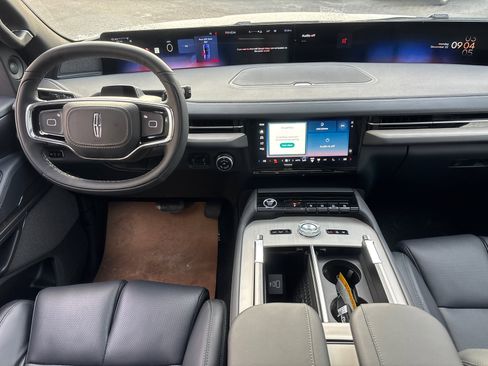 New 2026 Lincoln Navigator L Reserve w/ Jet Appearance Package image 29