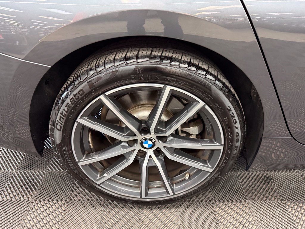 Used 2020 BMW 330i xDrive Sedan w/ Convenience Package AWD/4WD image 19