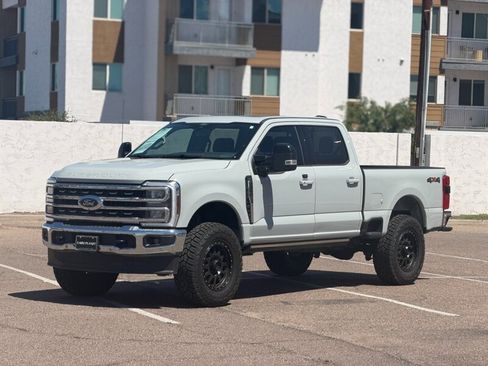 Used 2025 Ford F350 Lariat w/ Lariat Ultimate Package AWD/4WD image 7