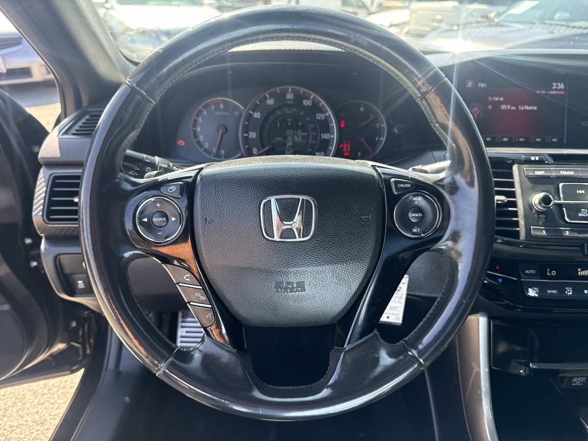 Used 2017 Honda Accord Sport image 31