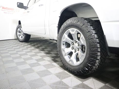 Used 2019 RAM 1500 Big Horn AWD/4WD image 11