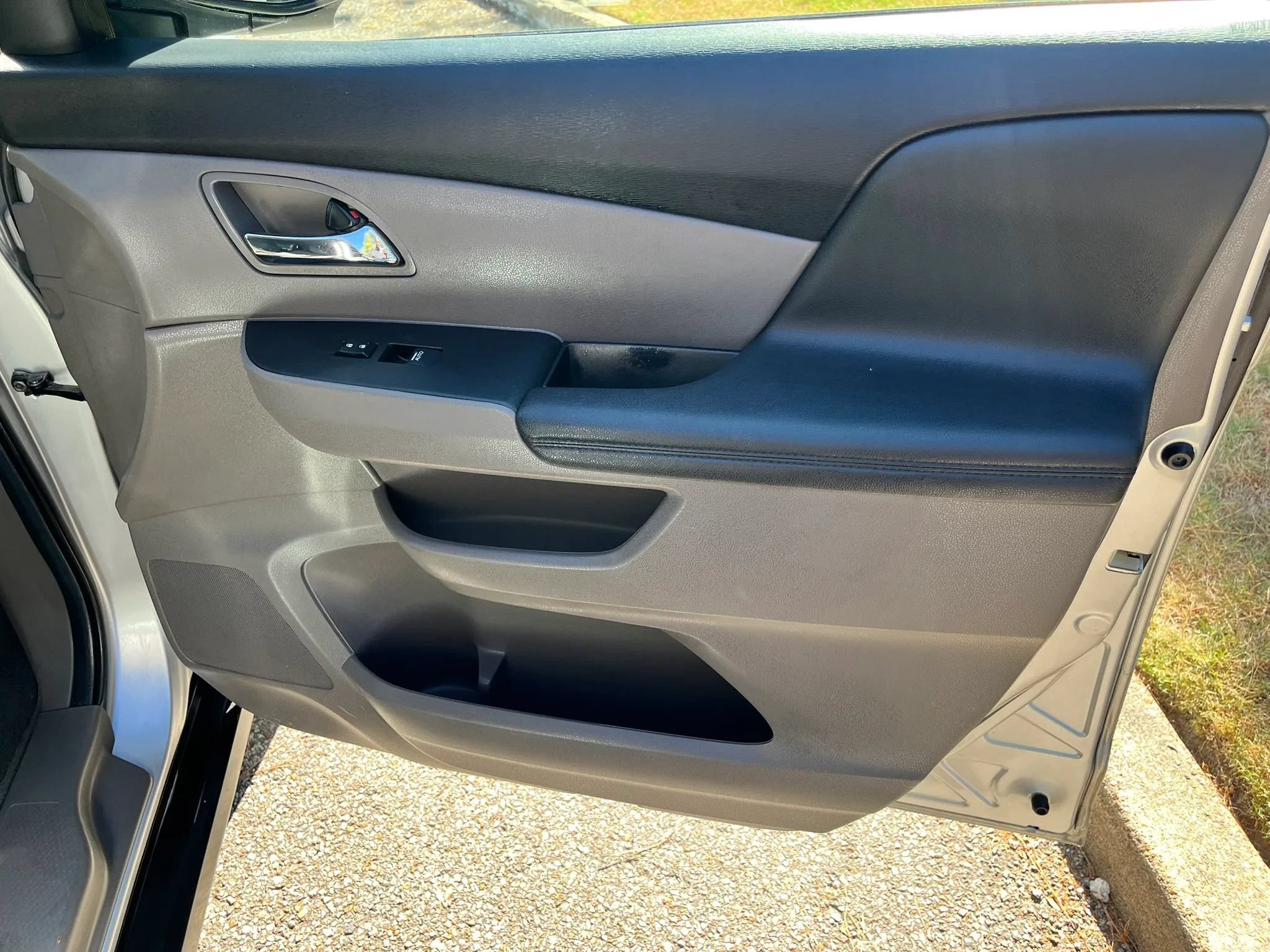 Used 2014 Honda Odyssey EX image 23