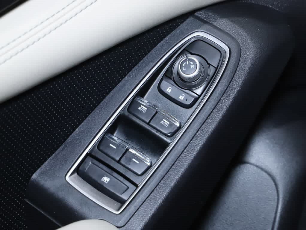 Used 2023 Subaru Ascent Limited AWD/4WD image 16