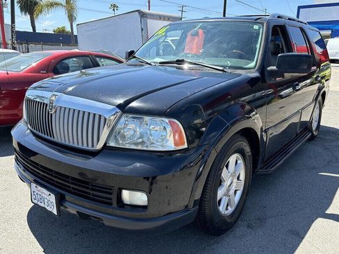 Used 2006 Lincoln Navigator Ultimate image 3