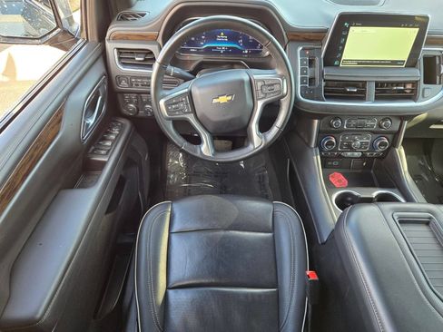 Used 2024 Chevrolet Suburban Premier AWD/4WD image 10