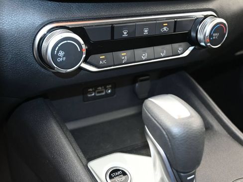 Used 2025 Nissan Altima 2.5 SV FWD image 25
