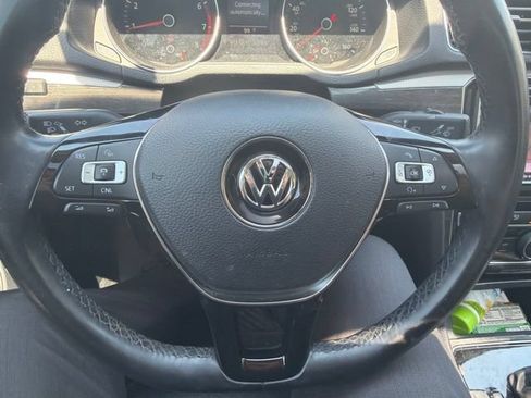 Used 2016 Volkswagen Passat 1.8T SE FWD image 14