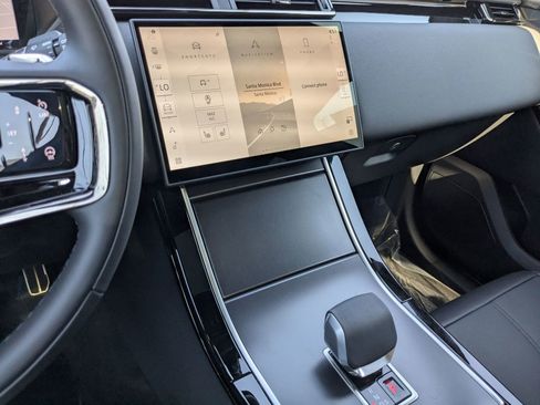 New 2026 Land Rover Range Rover Velar Dynamic SE image 12