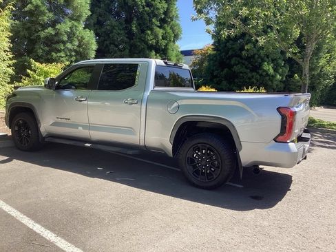 Used 2024 Toyota Tundra Limited AWD/4WD image 9