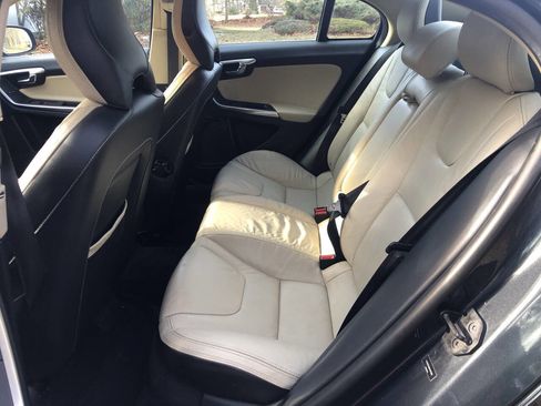 Used 2013 Volvo S60 T5 image 10